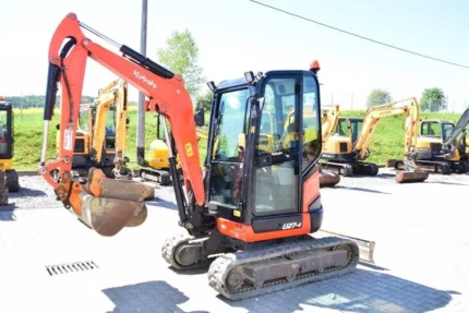 Mini pelle Kubota U27-4 avec accessoire